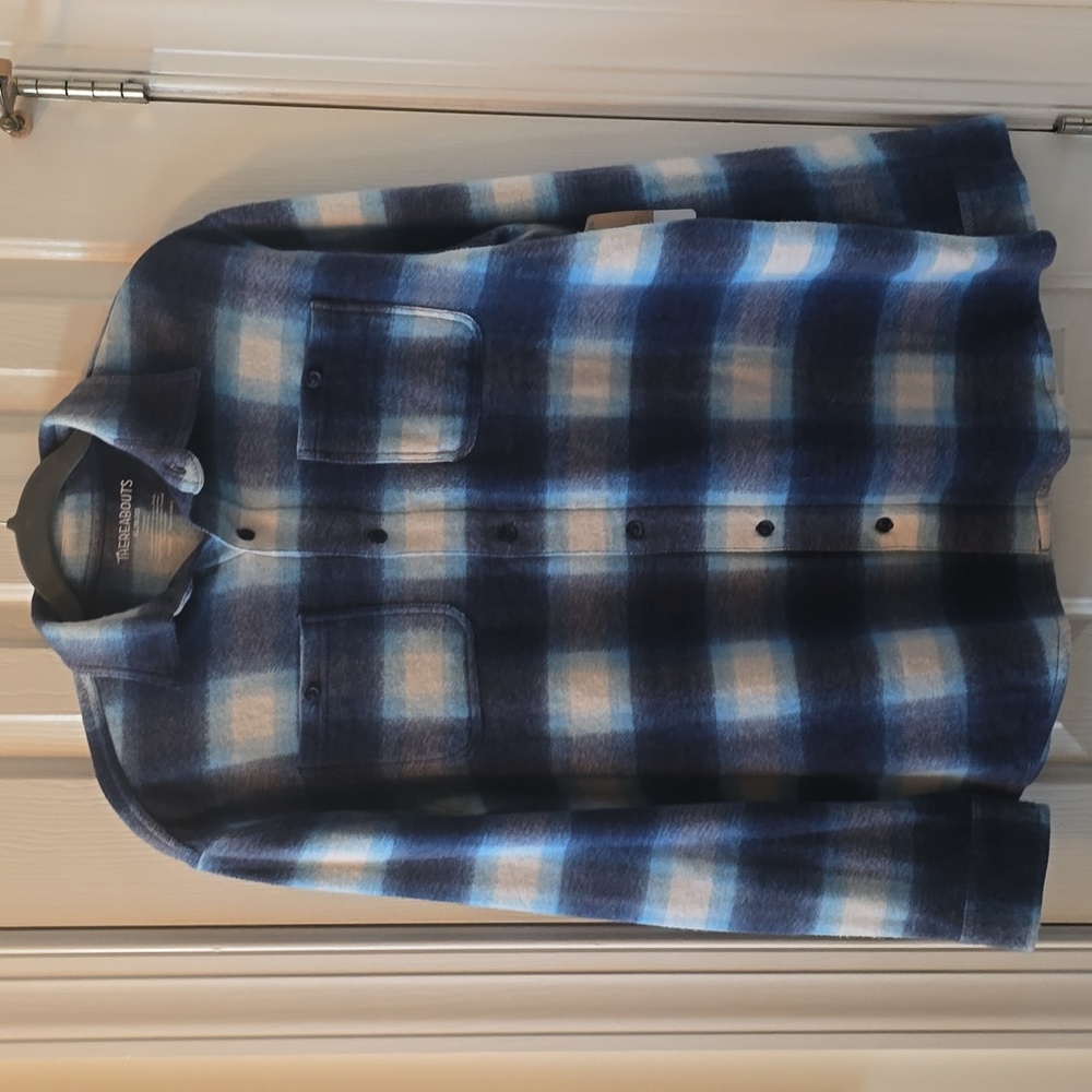 THEREABOUTS BRAND BOY'S BLUE PLAID LONG SLEEVES FRONT BUTTON FLANNEL SHIRT XL